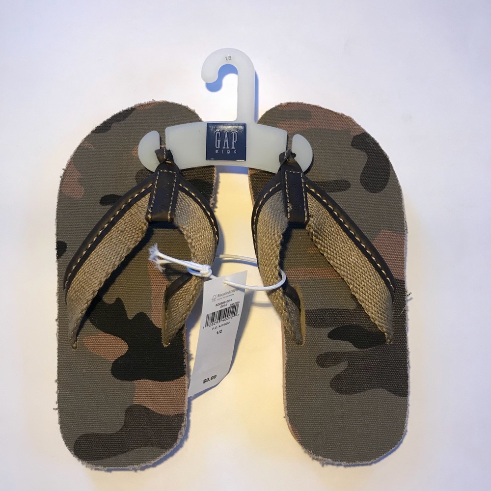 Gap Kids Camo Flip Flops